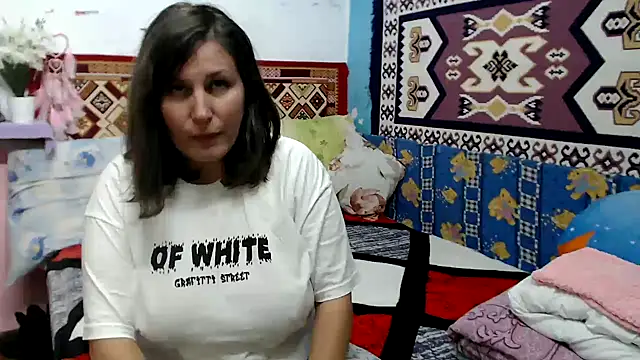 AdelineBlueEyes online show from October 2025 09:32:01 AM