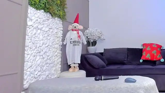 Deliciouslips online show from January 2025 05:33:02 PM