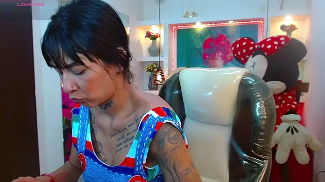 lorenapinto online show from October 2025 01:41:02 AM