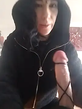 freyamoret online show from February 2025 01:33:01 PM