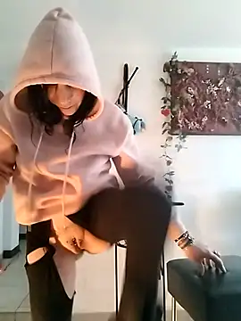 freyamoret online show from March 2025 08:45:01 AM