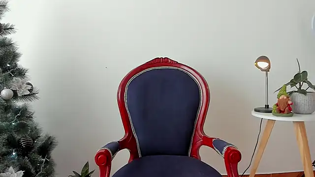 cuddlingbunny online show from December 2024 09:11:01 PM