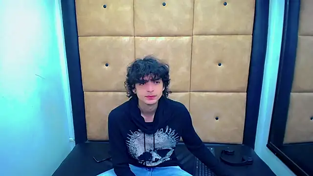 Sr BonnyEthan online show from December 2024 01:33:01 PM