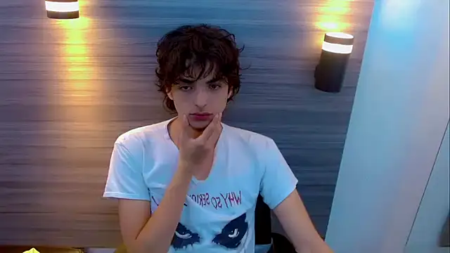 Snapshot of Sr_BonnyEthan chatting on July 2026 01:06:02 PM Sr BonnyEthan online show from July 2026 01:06:02 PM