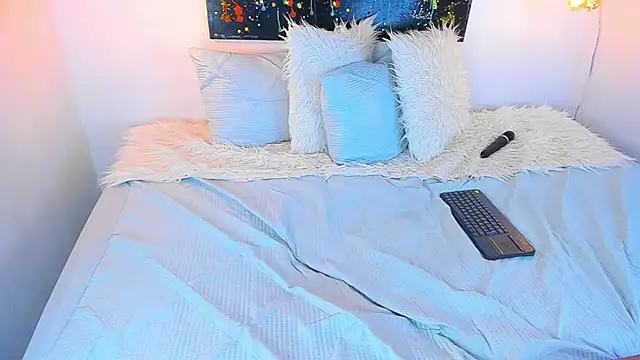 cloe bridgee online show from December 2024 09:22:01 AM