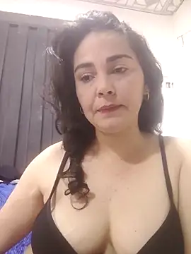 Emily Divi online show from February 2026 02:12:02 PM