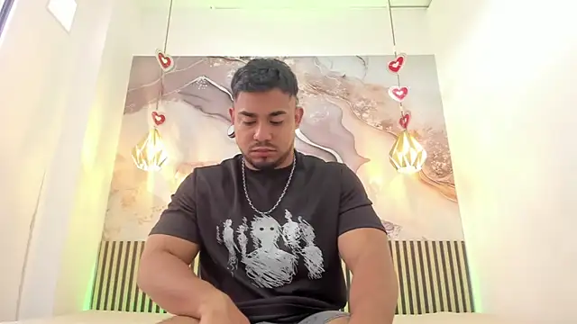 BrianMalonee online show from April 2026 12:32:02 PM