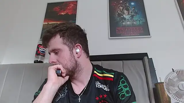 Snapshot of maxy49 chatting on November 2025 12:49:02 PM maxy49 online show from November 2025 12:49:02 PM