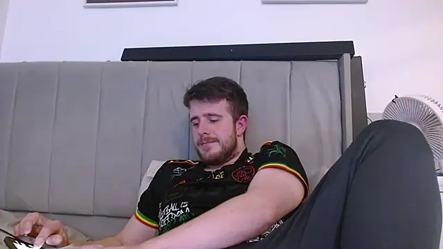 Snapshot of maxy49 chatting on November 2025 08:51:01 PM maxy49 online show from November 2025 08:51:01 PM