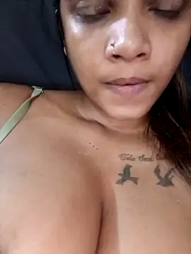 Snapshot of Indianqueen03 chatting on December 2025 08:25:02 PM Indianqueen03 online show from December 2025 08:25:02 PM