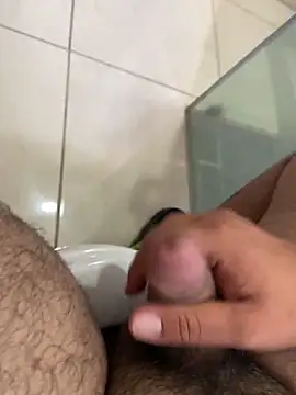 leocardenaz online show from June 2026 09:53:01 PM