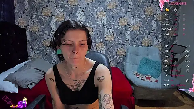 Snapshot of pretty_cristal69 chatting on July 2026 10:13:01 PM pretty cristal69 online show from July 2026 10:13:01 PM