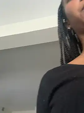 Your Paris online show from February 2025 09:37:02 PM