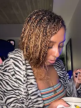 Your Paris online show from October 2025 02:34:02 AM