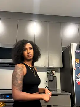 Your Paris online show from October 2025 11:42:02 PM