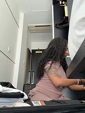 Your Paris online show from February 2026 10:07:01 PM