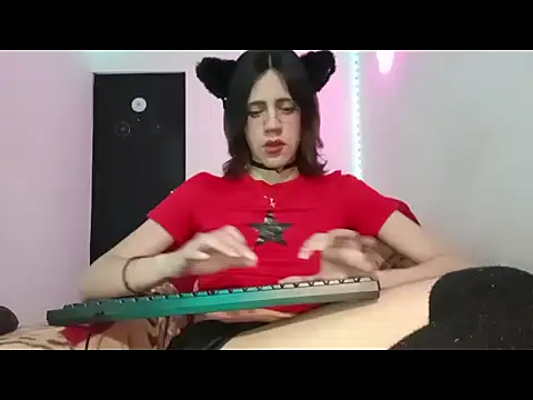 lucydreamm online show from October 2025 01:34:01 AM