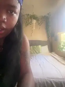 Snapshot of magicalc00ch chatting on February 2026 06:05:01 PM magicalc00ch online show from February 2026 06:05:01 PM