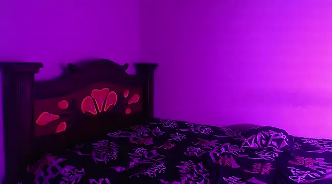 isaaclatino online show from December 2024 11:42:01 PM