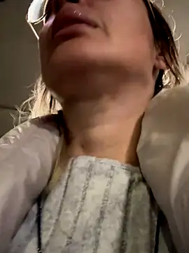 casalinga88 online show from November 2025 08:08:01 PM