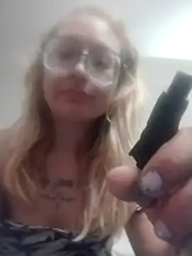 xWhoreAbleX Pika online show from October 2025 12:03:01 AM