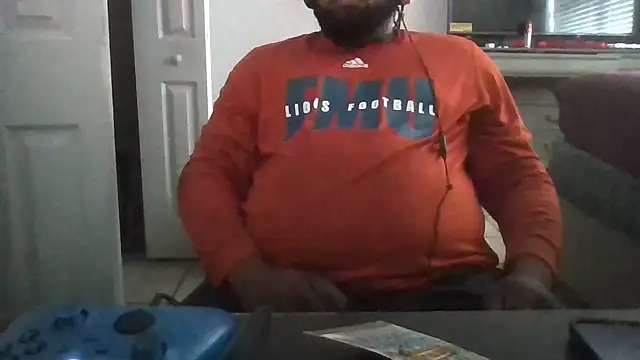 Snapshot of tankedqual4046 chatting on November 2025 07:58:01 PM tankedqual4046 online show from November 2025 07:58:01 PM