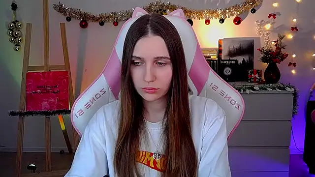 AliceCharmy online show from December 2025 10:44:02 AM