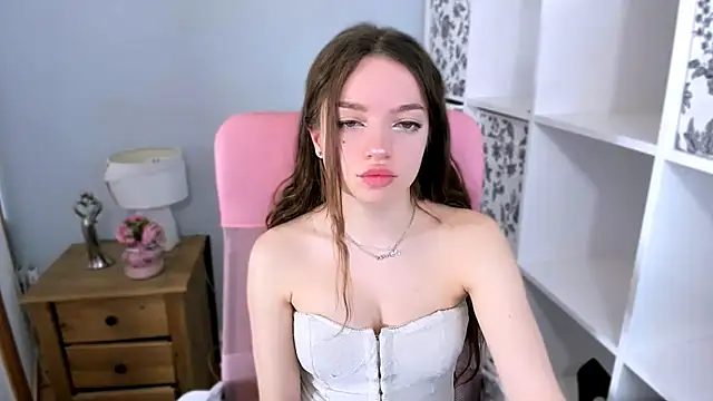 GraceLips online show from March 2026 07:36:02 AM