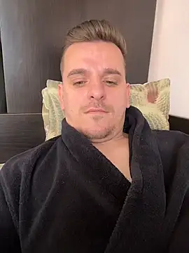 Huge cock22cm online show from March 2026 07:49:02 AM