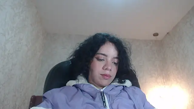 EmmaCowperr online show from January 2025 07:06:02 AM