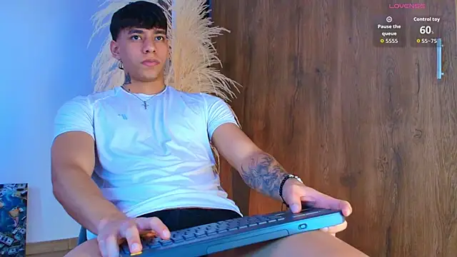 Josep Davies online show from November 2025 07:27:02 PM