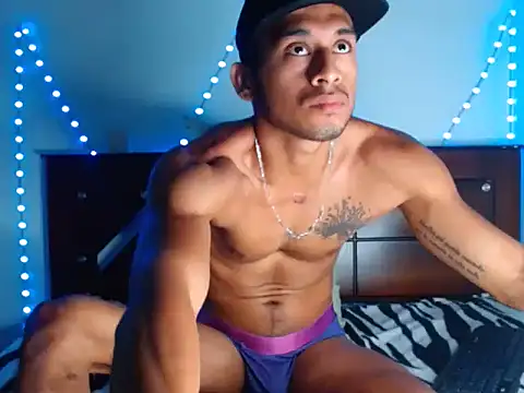 DanteSantoro online show from December 2024 06:17:01 PM