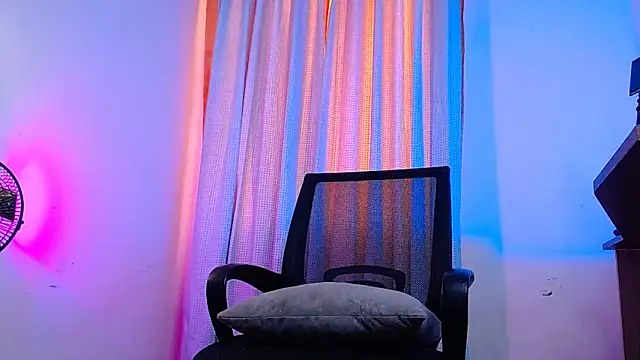 DanteSantoro online show from April 2026 02:36:02 PM