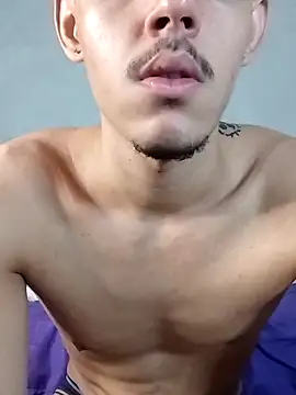 Snapshot of MicaelRian69 chatting on March 2025 09:32:02 PM MicaelRian69 online show from March 2025 09:32:02 PM