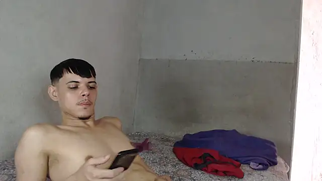 Snapshot of MicaelRian69 chatting on October 2025 06:32:01 PM MicaelRian69 online show from October 2025 06:32:01 PM