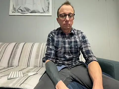 mouser21212 online show from January 2025 07:57:01 AM