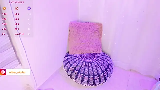 Alice winter  online show from December 2024 11:25:02 PM