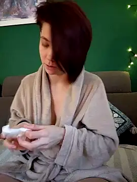 Snapshot of Loona-Lexxington chatting on February 2025 07:57:02 AM Loona-Lexxington online show from February 2025 07:57:02 AM