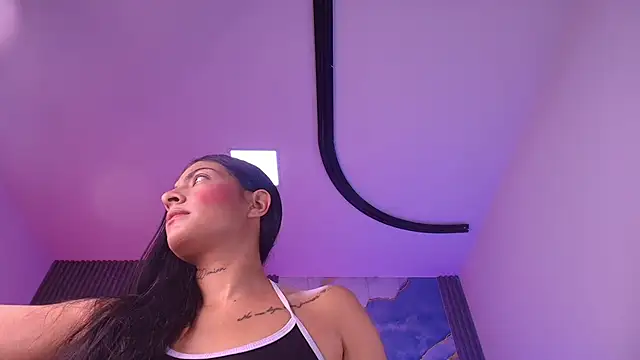 hot dione online show from April 2026 07:14:01 PM