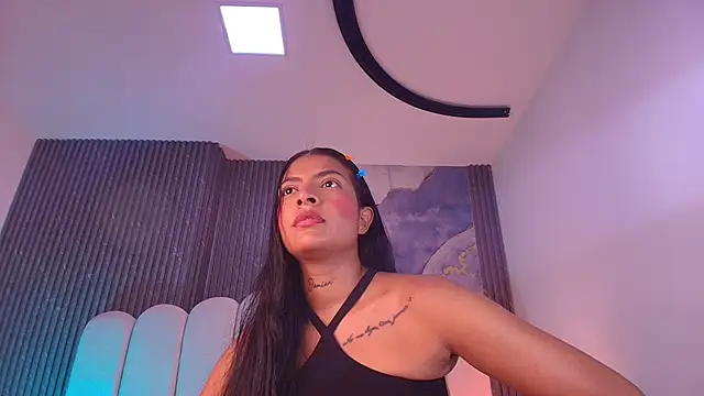 hot dione online show from April 2026 09:50:02 PM