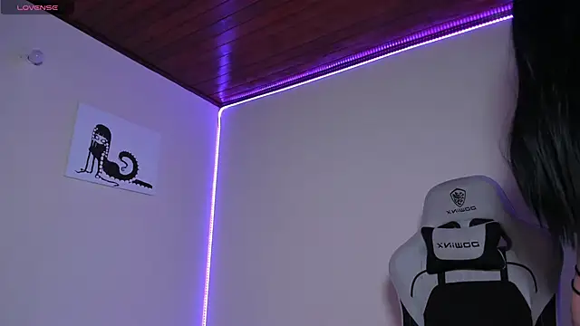 Snapshot of satanbabee chatting on January 2025 08:59:02 PM satanbabee online show from January 2025 08:59:02 PM