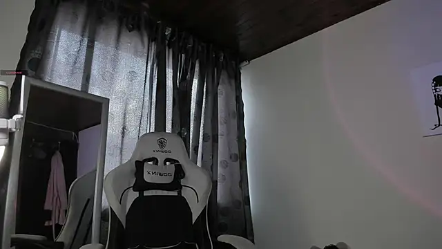 Snapshot of satanbabee chatting on February 2025 10:42:01 PM satanbabee online show from February 2025 10:42:01 PM