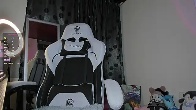 Snapshot of satanbabee chatting on February 2025 11:55:01 PM satanbabee online show from February 2025 11:55:01 PM