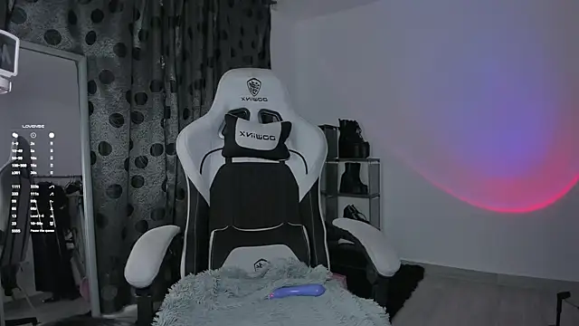 Snapshot of satanbabee chatting on March 2025 11:22:01 PM satanbabee online show from March 2025 11:22:01 PM