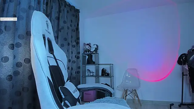 Snapshot of satanbabee chatting on March 2025 10:59:01 PM satanbabee online show from March 2025 10:59:01 PM