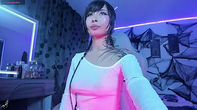 Snapshot of satanbabee chatting on October 2025 11:46:02 PM satanbabee online show from October 2025 11:46:02 PM