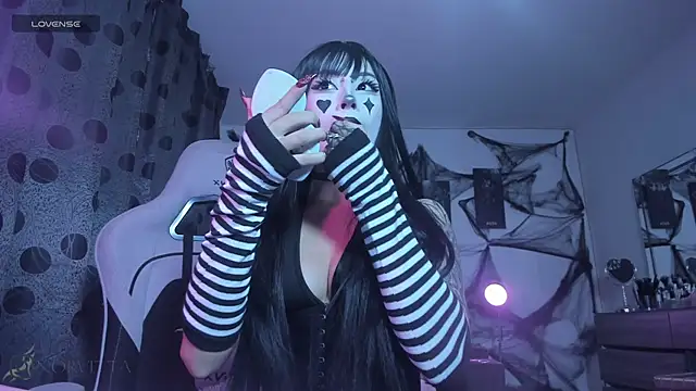 Snapshot of satanbabee chatting on October 2025 10:42:02 PM satanbabee online show from October 2025 10:42:02 PM