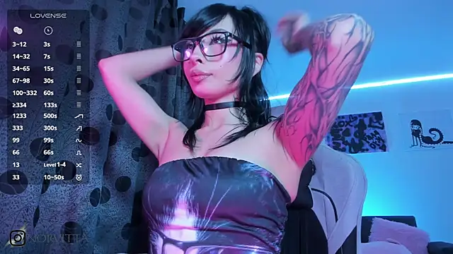 Snapshot of satanbabee chatting on November 2025 01:17:01 AM satanbabee online show from November 2025 01:17:01 AM