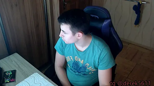 bigmark033 online show from November 2025 06:56:02 PM