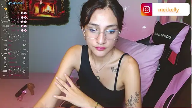 Snapshot of Mei_Kelly chatting on December 2024 02:30:02 AM Mei Kelly online show from December 2024 02:30:02 AM
